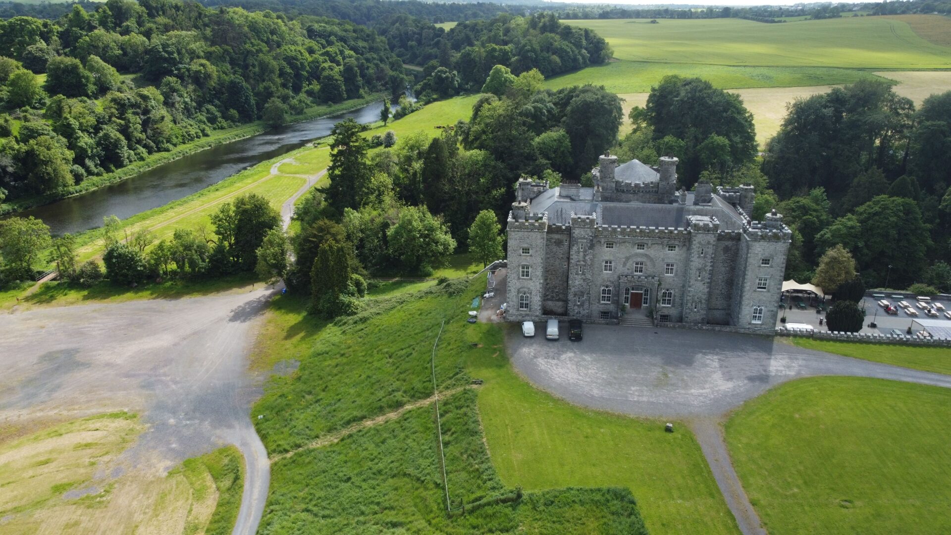 Lord Henry was widely respected for his dedication to heritage, his role in transforming Slane Castle into one of Ireland’s premier music venues.