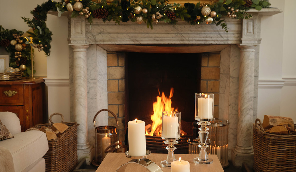 Paul Costelloe marks 20 years with Dunnes Stores with nostalgic Christmas collection 4 GOLD GARLAND, CRYSTAL PILLAR, CRYSTAL PILLAR, DBL PILLAR HOLDER, €60 / £50, €40 / £35, €60 / £50, €30 / £25. Pic: Dunnes Stores