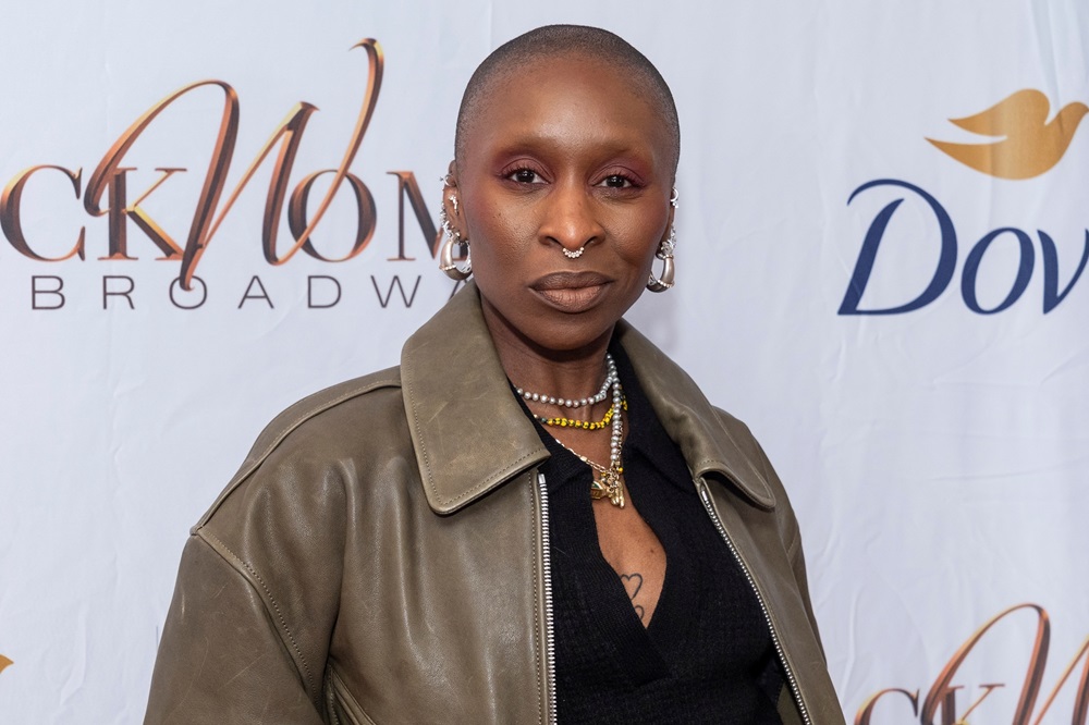 Cynthia stars in Dracula