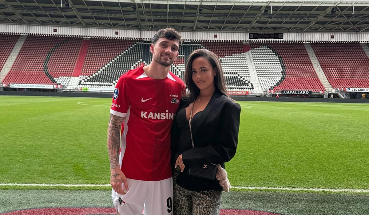 This is where you might recognise Troy Parrott's girlfriend from 2 Troy Parrott and his girlfriend Lauren. Pic: Lauren Bowry / Instagram