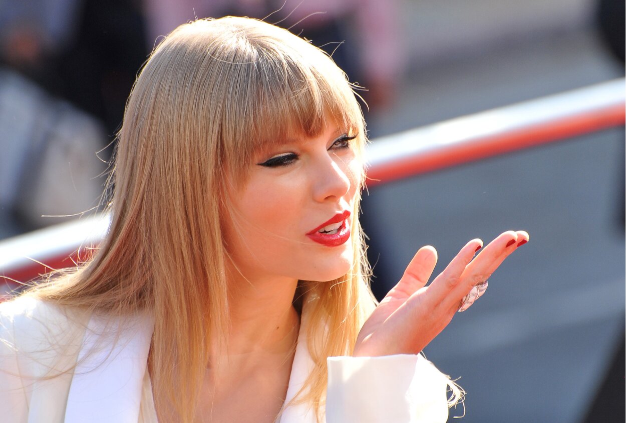 Taylor Swift. Featureflash Photo Agency, Shutterstock
