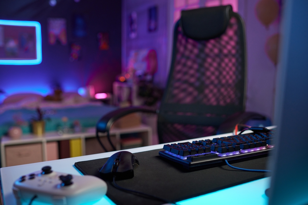 Man Caves Are Out, ‘Girl Lairs’ Are In! 4 Traditional man cave with a focus on gaming