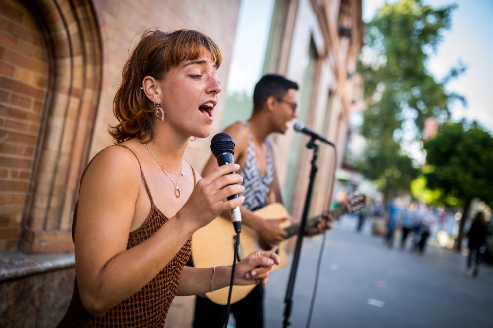 Buskers