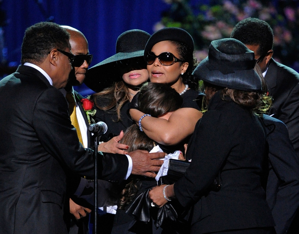 Paris Jackson Recalls Speaking At Her Dad's Memorial Service At 11 3 Jackie Jackson, Randy Jackson, Paris Katherine Jackson, La Toya Jackson, Janet Jackson, Rebbie Jackson attending Michael Jackson Public Memorial Service-Inside, Staples Center, LA July 7, 2009. Photo credit: Everett Collection, Shutterstock